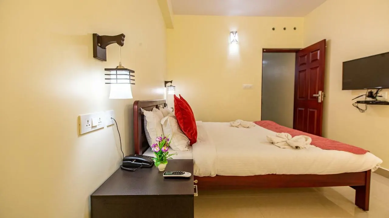 ***  Woodside Residency Hotel Thekkady India