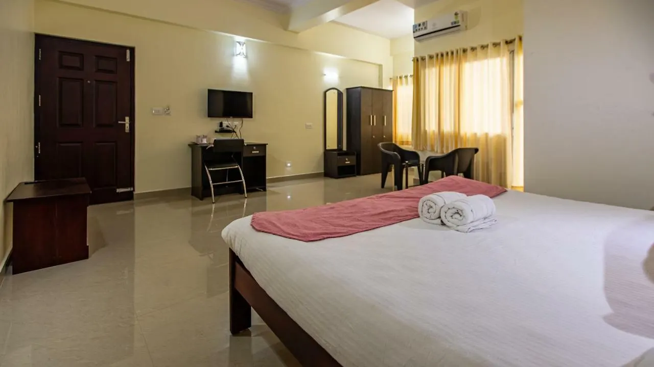 ***  Woodside Residency Hotel Thekkady India
